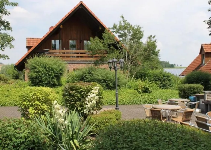In Germany With Garden Terrace בית נופש Bredenborn
